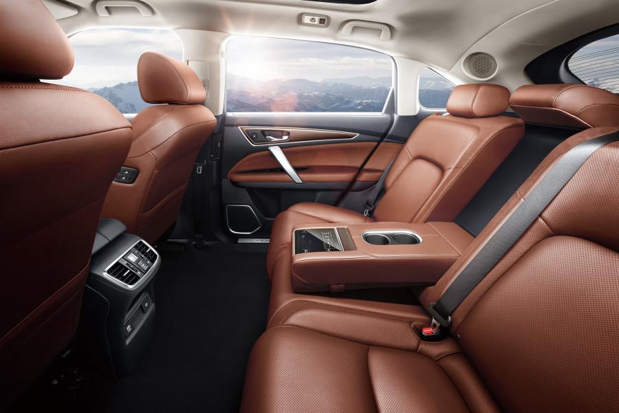 Интерьер Honda Avancier 2016 года  (фото 4 из 30)